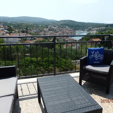 Appartement With A Parking Space Milna, Brac - 16003 *