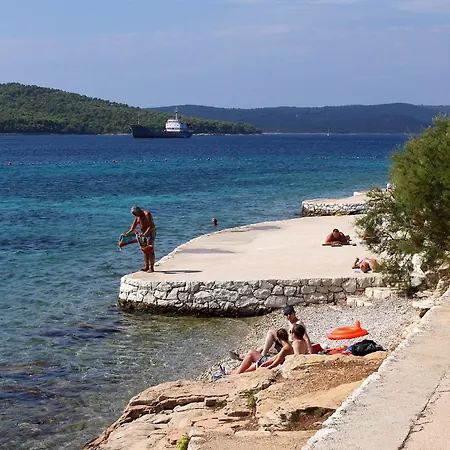 With A Parking Space Milna, Brac - 16003 * Milna (Brac)